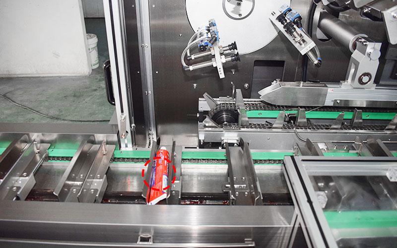 牙膏高速自动装盒机生产线